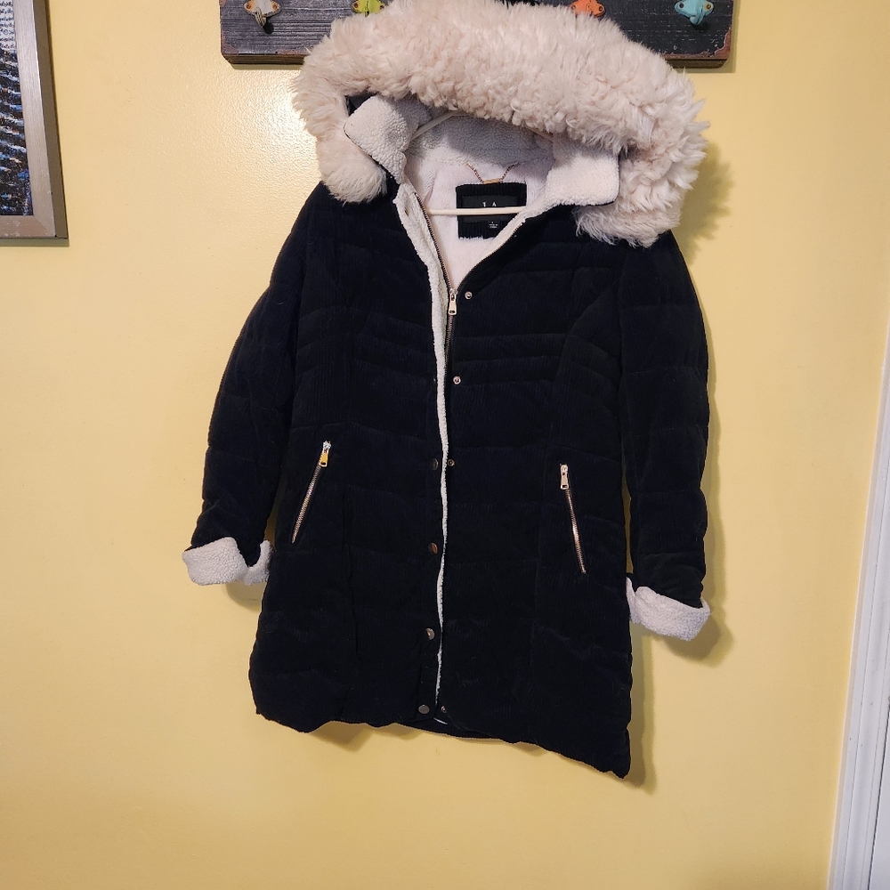 L.A. Coalition womens black corduroy coat. Sherp lining. Size large